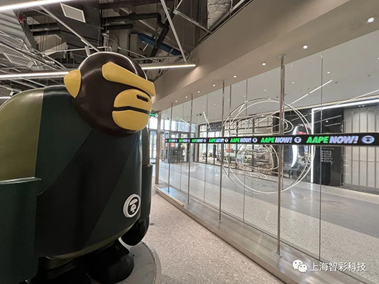 上海松江印象城Aape店鋪LED顯示屏由智彩科技設計、安裝